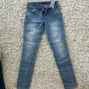 Levis demi curve modern rise skinny jeans light blue size 4/27